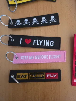 Llaveros bordados de avión, motos