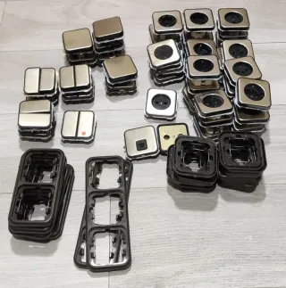 Enchufes e Interruptores Varios