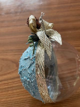 Palla di Natale decorata scena invernale