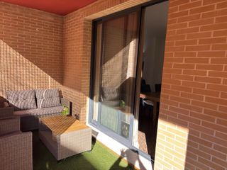 Piso en venta en Alginet con 2 plazas de garaje.