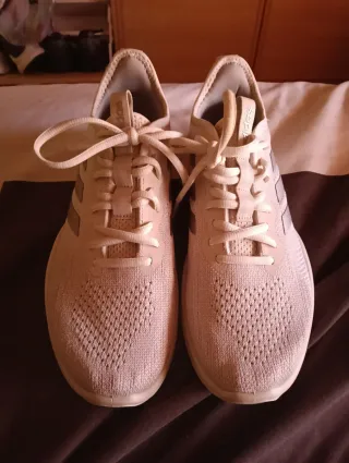 Zapatillas Adidas nuevas Talla 40
