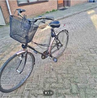 Bicicleta urbana con cesta