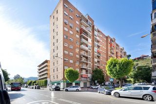 Local comercial en venta en Crta. De la Sierra en Granada
