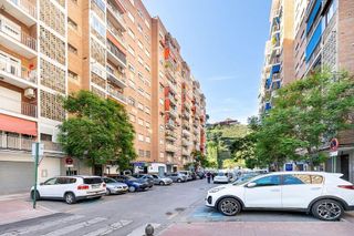 Local comercial en venta en Crta. De la Sierra en Granada