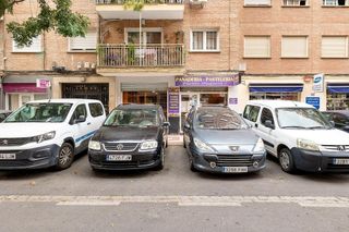 Local comercial en venta en Crta. De la Sierra en Granada