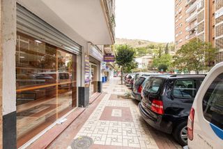 Local comercial en venta en Crta. De la Sierra en Granada
