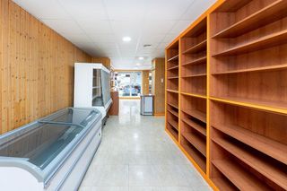 Local comercial en venta en Crta. De la Sierra en Granada