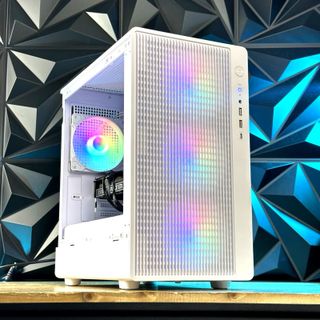 PC GAMING RTX 5060 8GB + RYZEN 7 7800X3D