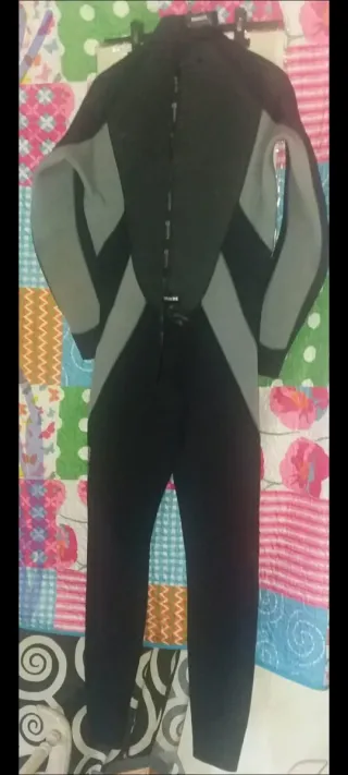 Traje de neopreno Mares