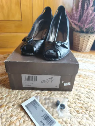 Zapatos peep toe Bimba&Lola