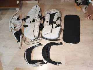 Carrito doble para bebés y niños.