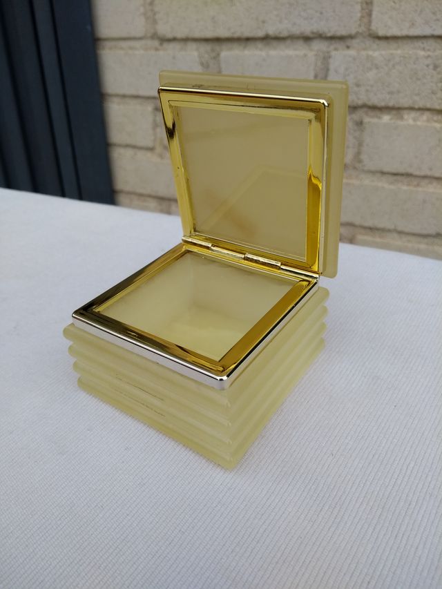 Caixa de joias em alabastro