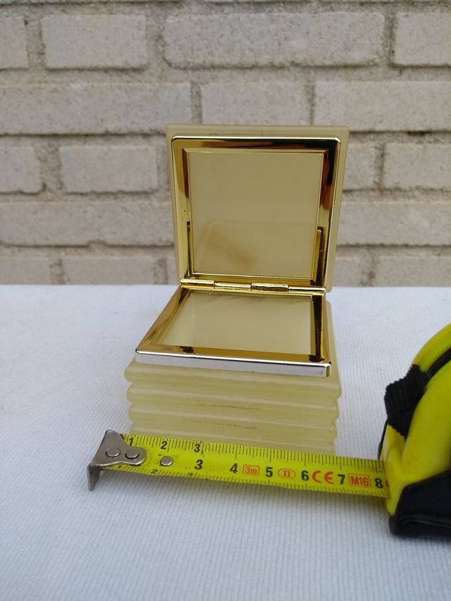 Caixa de joias em alabastro