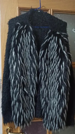 Chaqueta fiesta negra y blanca con pelo