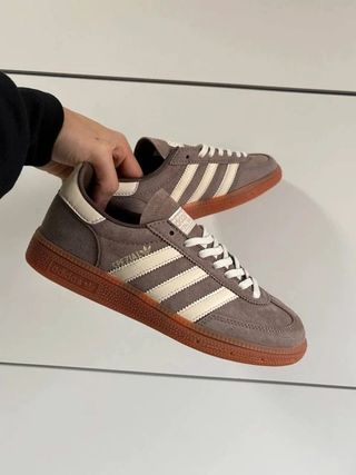 adidas Zapatillas Sin Usar en caja mujer 39 1/3