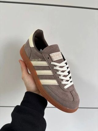adidas Zapatillas Sin Usar en caja mujer 39 1/3