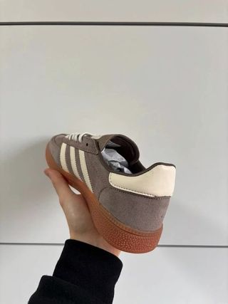 adidas Zapatillas Sin Usar en caja mujer 39 1/3