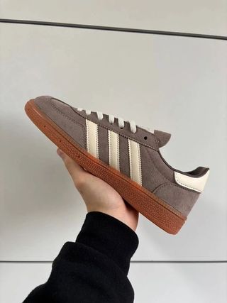 adidas Zapatillas Sin Usar en caja mujer 39 1/3