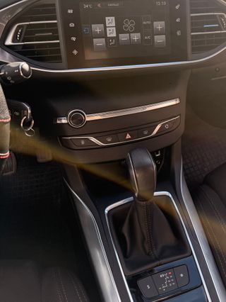 Peugeot 308 Active 1.2 PureTech 130CV Automático