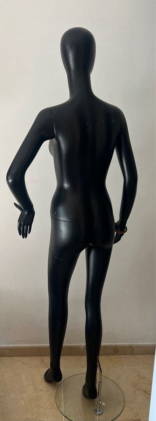Maniquí Negro Desmontable Mujer