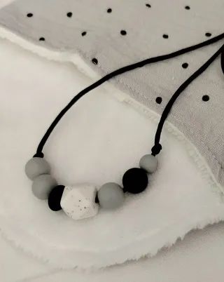 Collar lactancia y toalla bebé