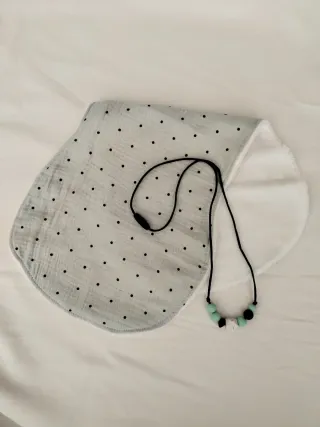 Collar lactancia y toalla bebé