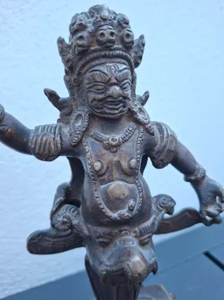 Figura de bronce Hindú Dios Kuber