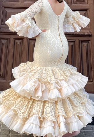 Traje de flamenca beig elástica PRECIOSO T4042