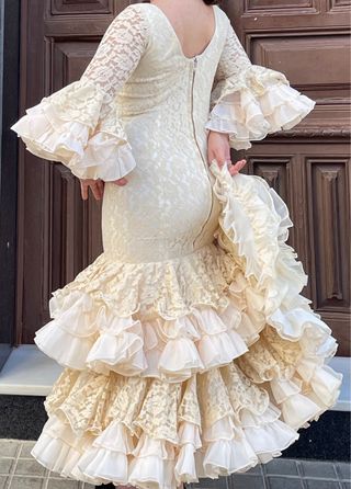 Traje de flamenca beig elástica PRECIOSO T4042