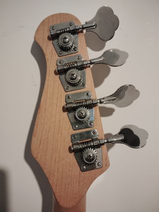 Bajo Eléctrico Rocktile Graffiti