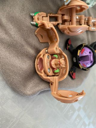 Bakugan - Lote de Figuras y Cartas