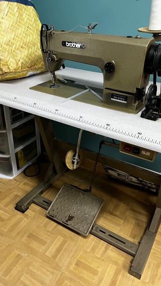 Máquina de coser industrial Brother