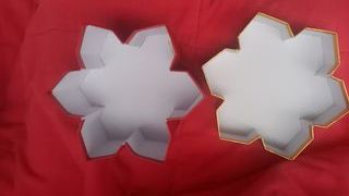 Scatola regalo fiocco di neve oro