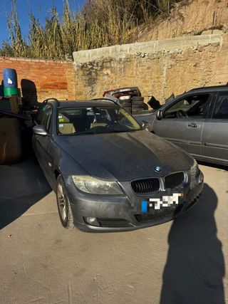 BMW 318d EN DESGUACE