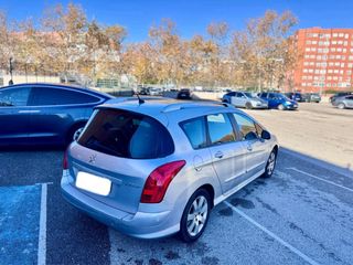 7 plazas Peugeot 308 SW 1.6 HDI FAP Sport 110CV