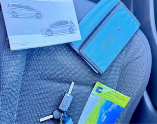 7 plazas Peugeot 308 SW 1.6 HDI FAP Sport 110CV