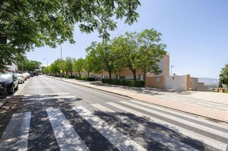 Casa pareada en venta en Bola de Oro - Serrallo en Granada