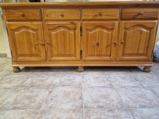 Mueble de salón de madera