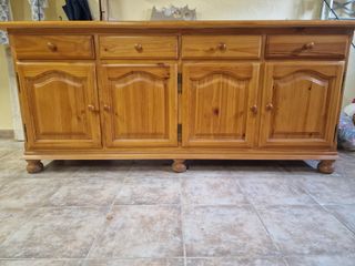 Mueble de salón de madera