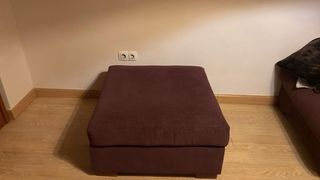 Sofá modular burdeos + puff