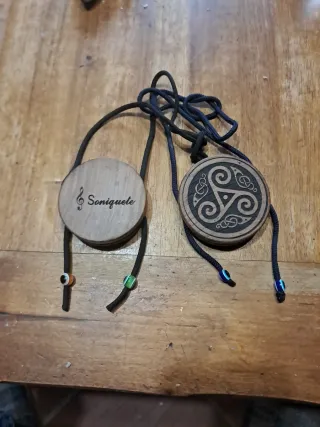 Petanopeito .madera Soniquete y Triskel