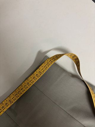 Pantalón Zara gris pinzas cintura alta