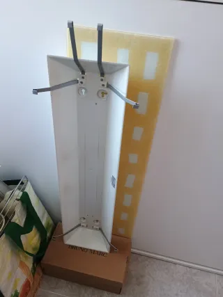 Lámpara IKEA Blanca y Amarilla