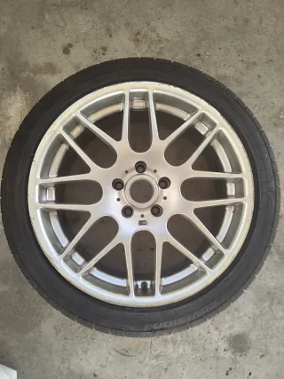 Llantas 19 5x120 con neumáticos nuevos! 225/45/19