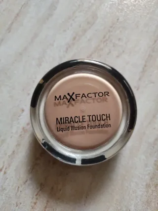 Max Factor Miracle Touch 45 Warm Almond