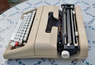 Máquina de escribir Olivetti