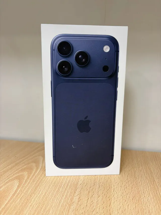 iPhone 17 Pro 256GB Azul Novo