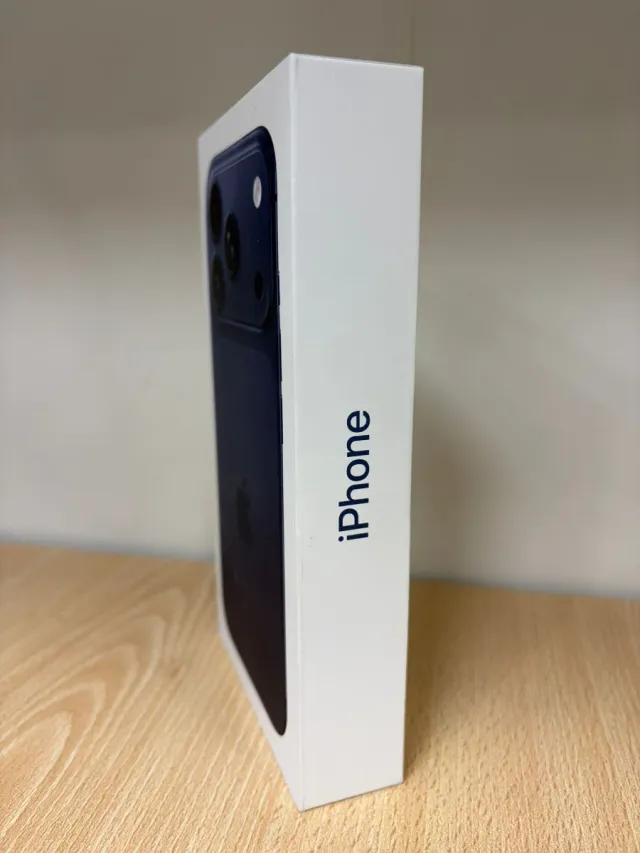 iPhone 17 Pro 256GB Azul Novo