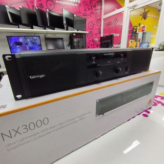 Amplificador Behringer NX3000