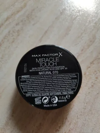 Max Factor Miracle Touch 70 Natural